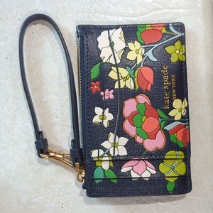 Kate Spade Wristlet Floral